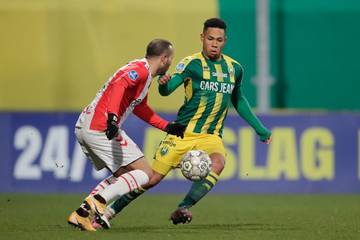 也肩负着国 也肩负着国